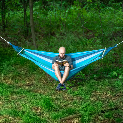 NC9004 NIEBIESKI-CIEMNONIEBIESKI hamak z drewnianą belka 70CM I metalowym uchwytem nils camp