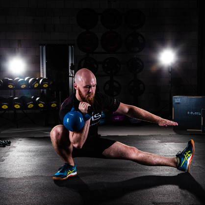 KNV20 blue kettlebell żeliwny pokryty winylem HMS