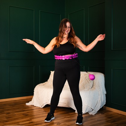 Zestaw hula hop HHW12 violet z wypustkami i obciążnikiem HMS + pas BR163 black plus size