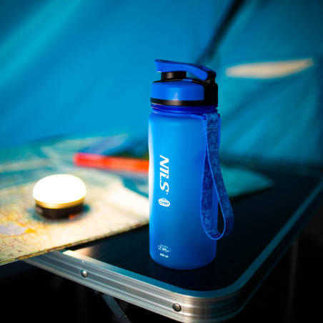 NC1740 niebieska butelka tritanowa nils camp